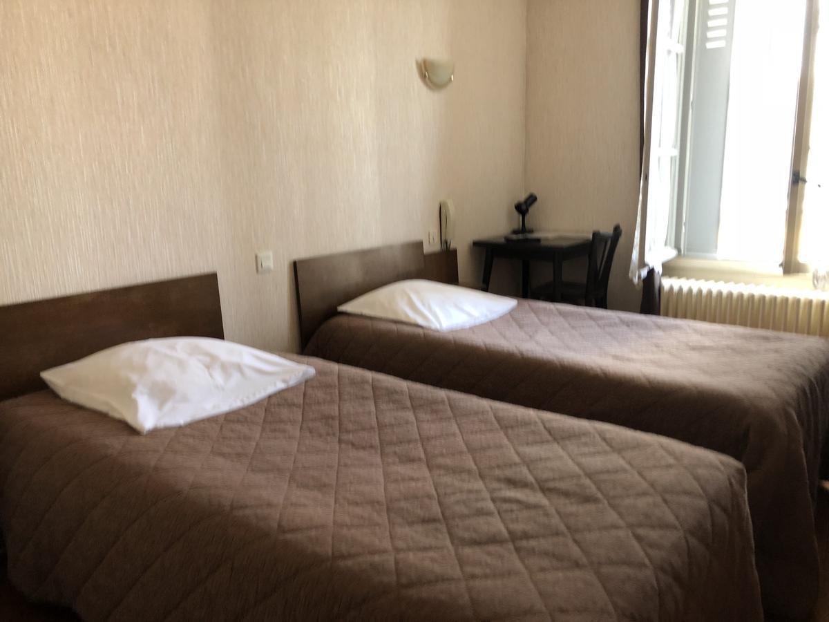 Hotel Le Commerce Bellegarde-du-Loiret Dış mekan fotoğraf